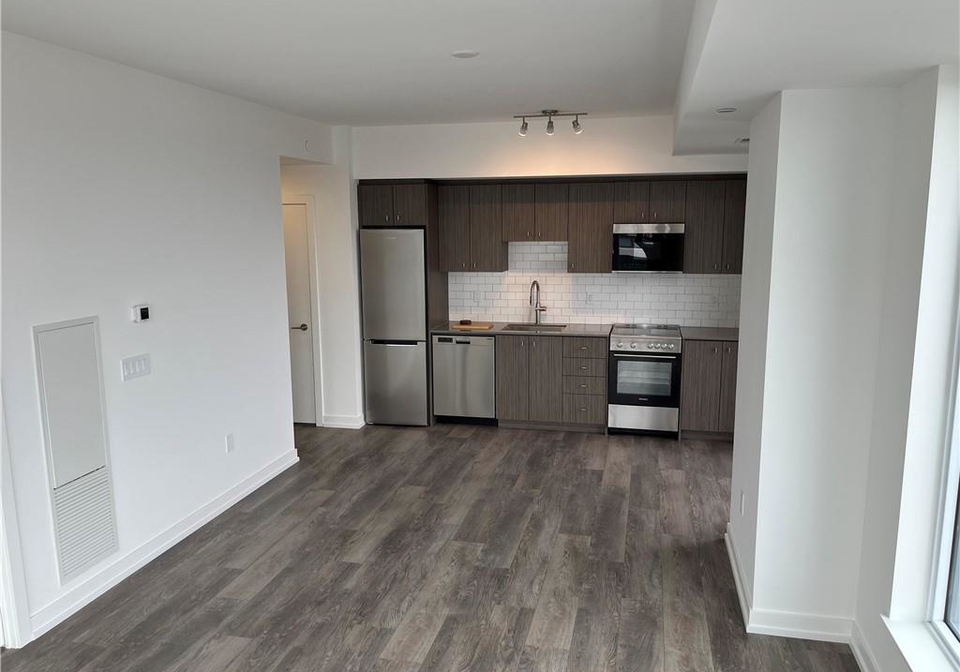 15-wellington-street-kitchener-ontario-40807988