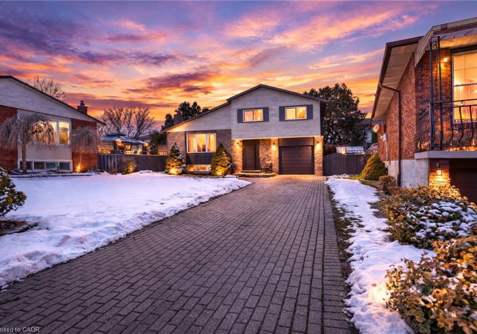 14-basin-crescent-hamilton-ontario-40807990