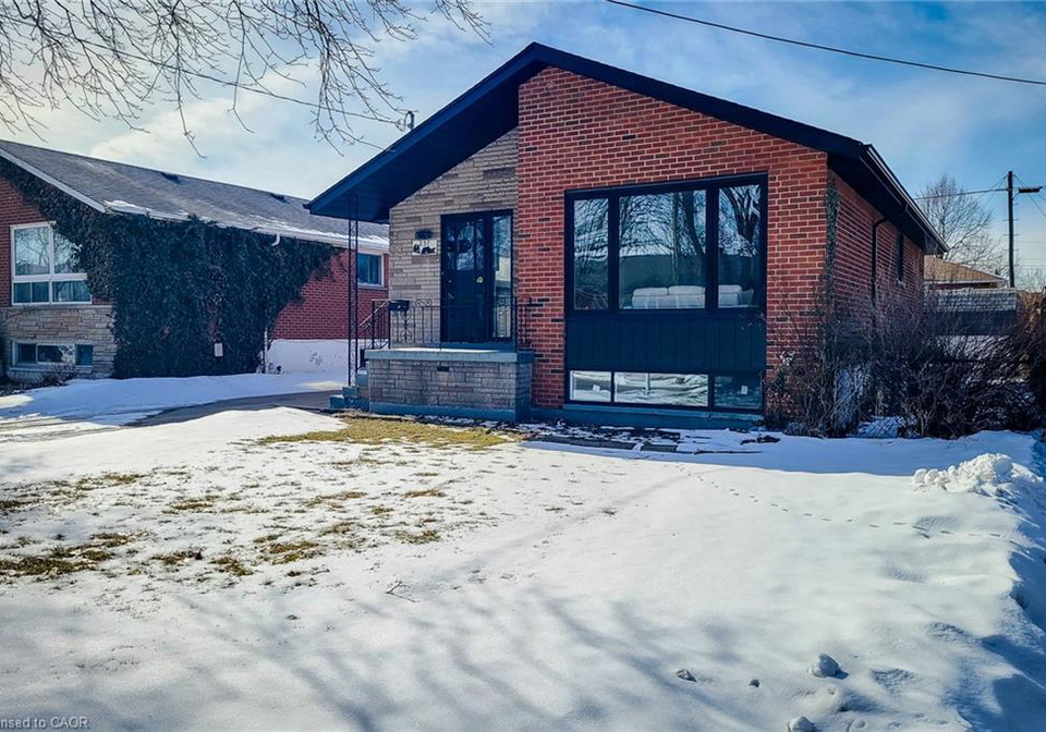 237-fernwood-crescent-hamilton-ontario-40807998