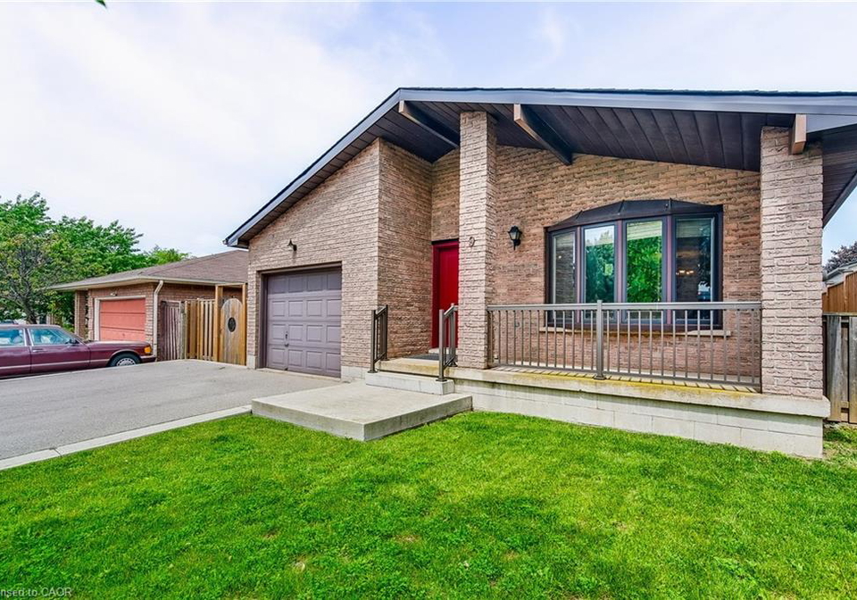 9-valanna-court-hamilton-ontario-40808132