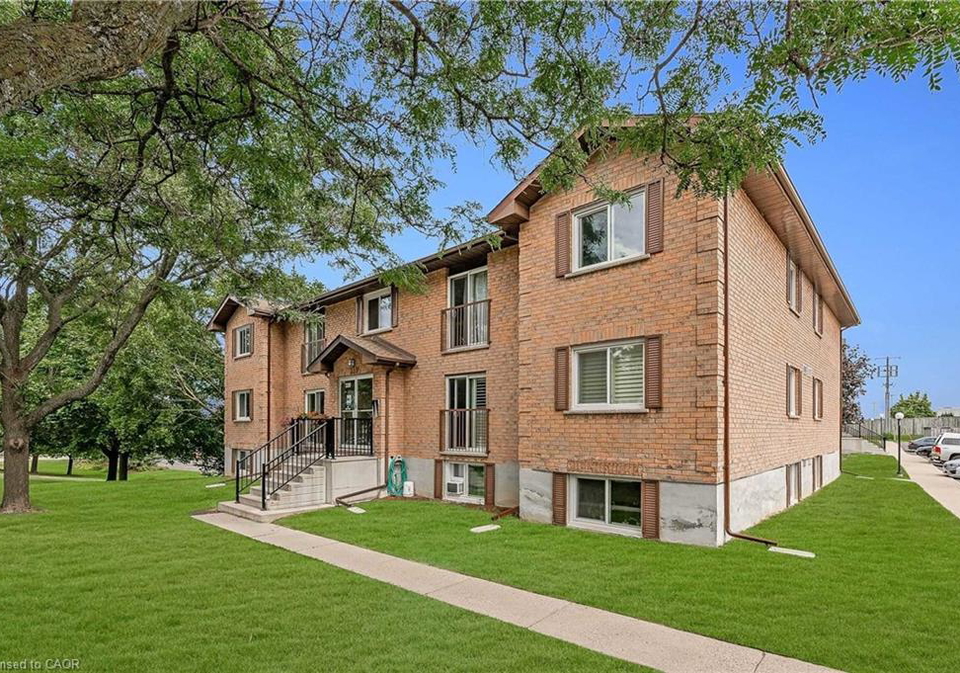 339-northlake-drive-waterloo-ontario-40808192