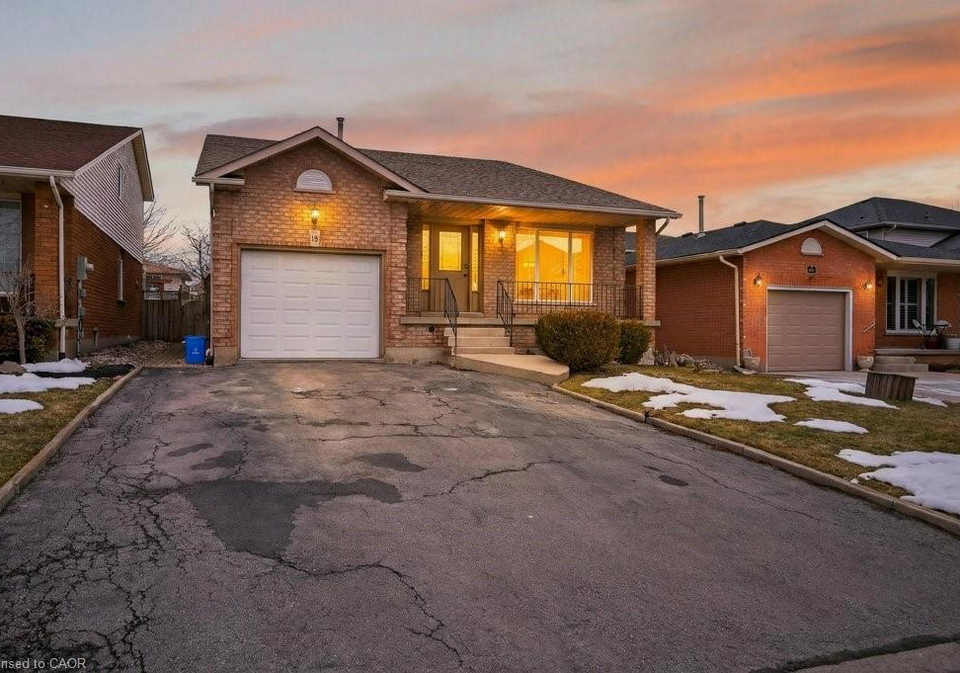 18-hillgarden-drive-stoney-creek-ontario-40808353