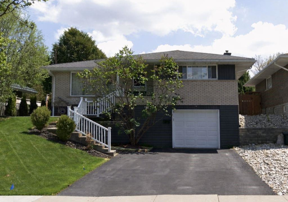 18-duncairn-avenue-kitchener-ontario-40808442