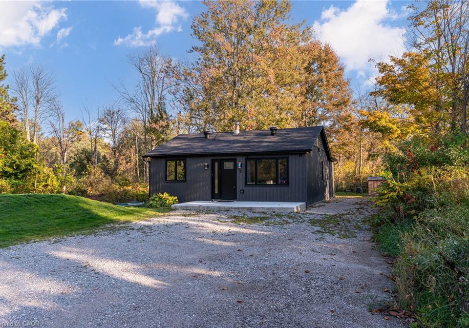 8-mountsberg-road-hamilton-ontario-40808463