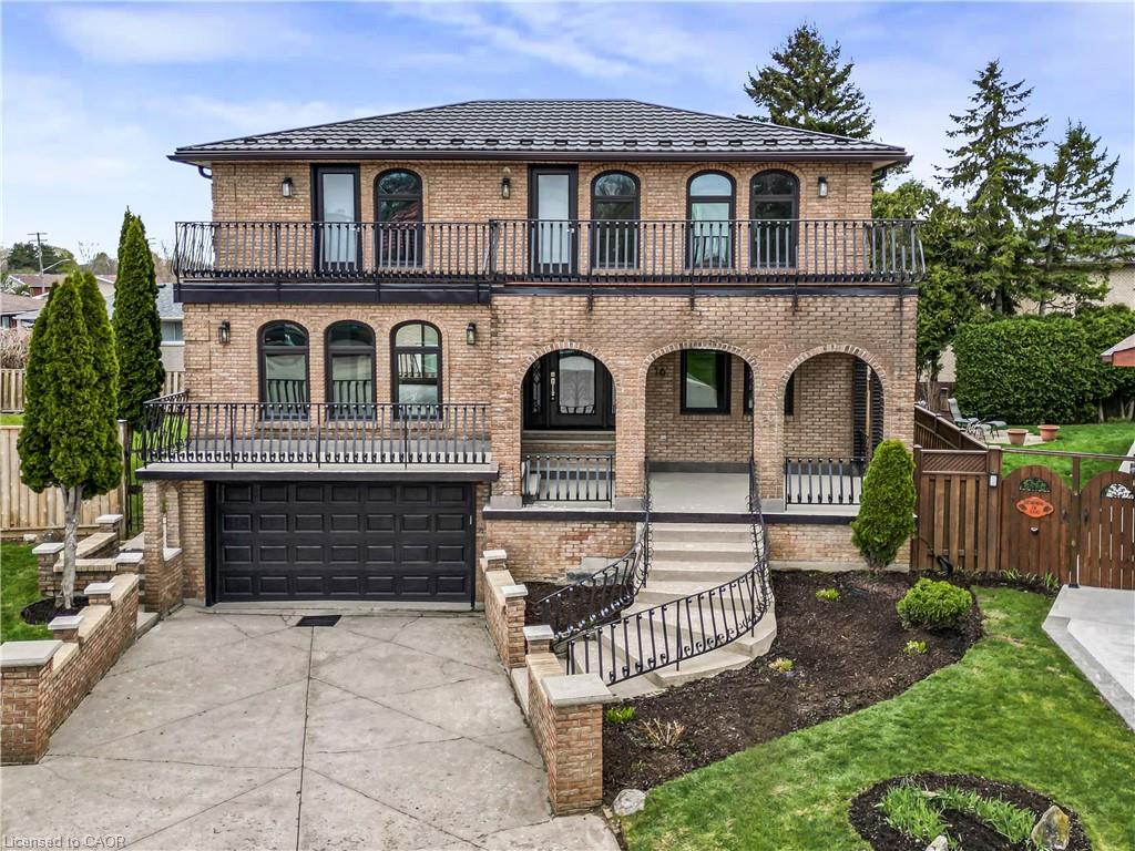 16-bosna-court-hamilton-ontario-40808474