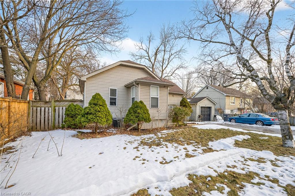 2450-woodward-avenue-burlington-ontario-40808581