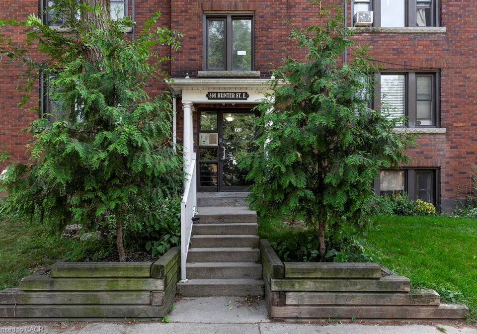 352-hunter-street-e-hamilton-ontario-40808619