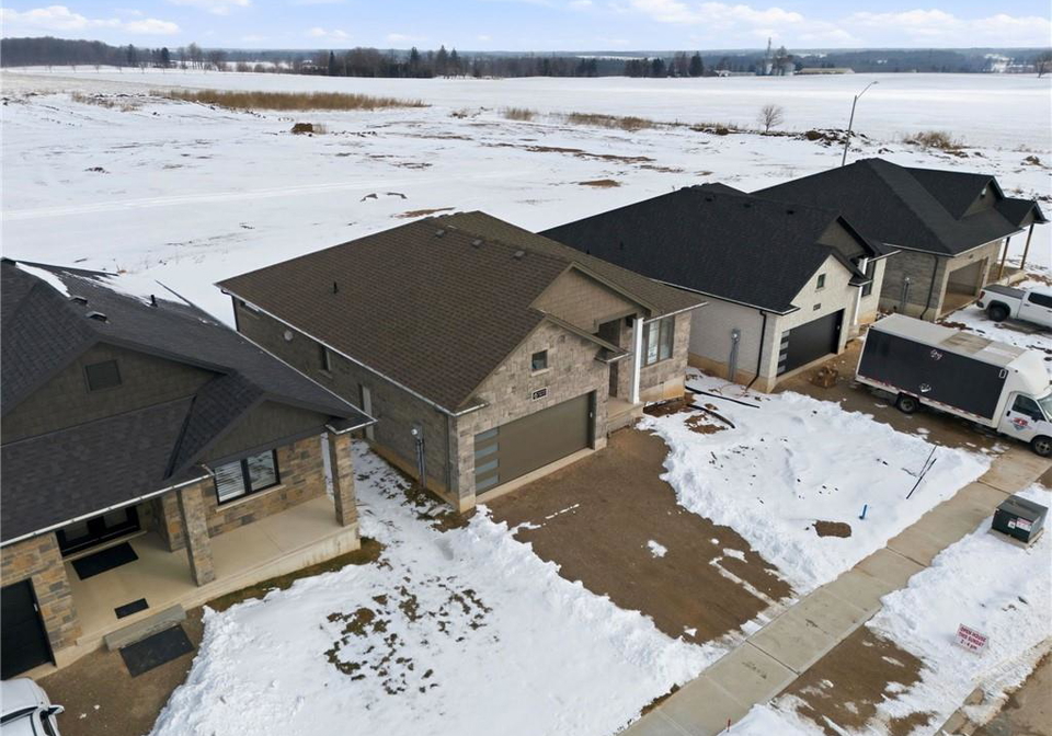 6-patten-drive-st-george-ontario-40808770