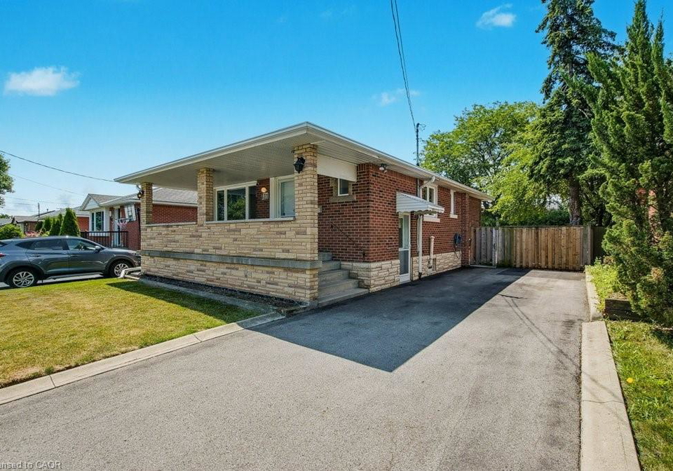 111-castlefield-drive-hamilton-ontario-40808772