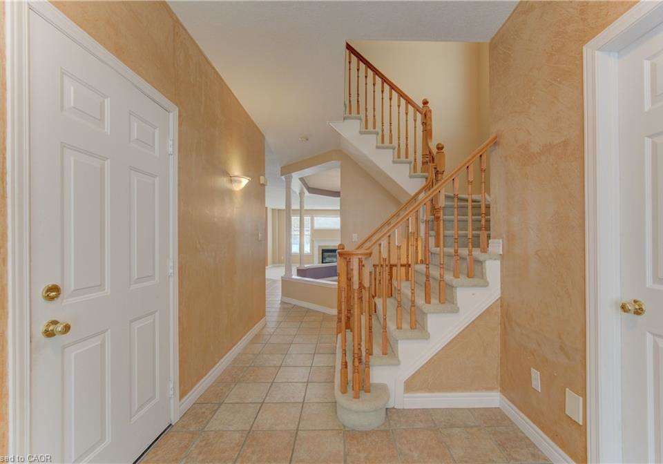 603-salzburg-drive-waterloo-ontario-40808780