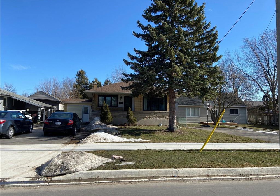 169-fergus-avenue-kitchener-ontario-40808828
