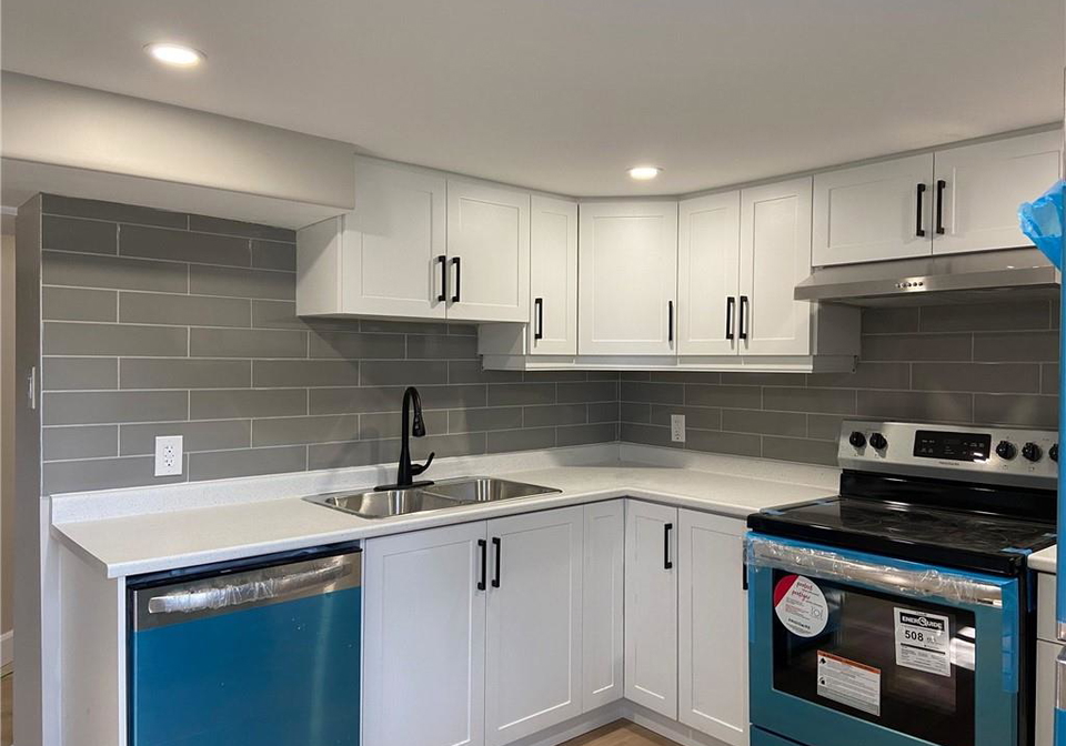 169-fergus-avenue-kitchener-ontario-40808828