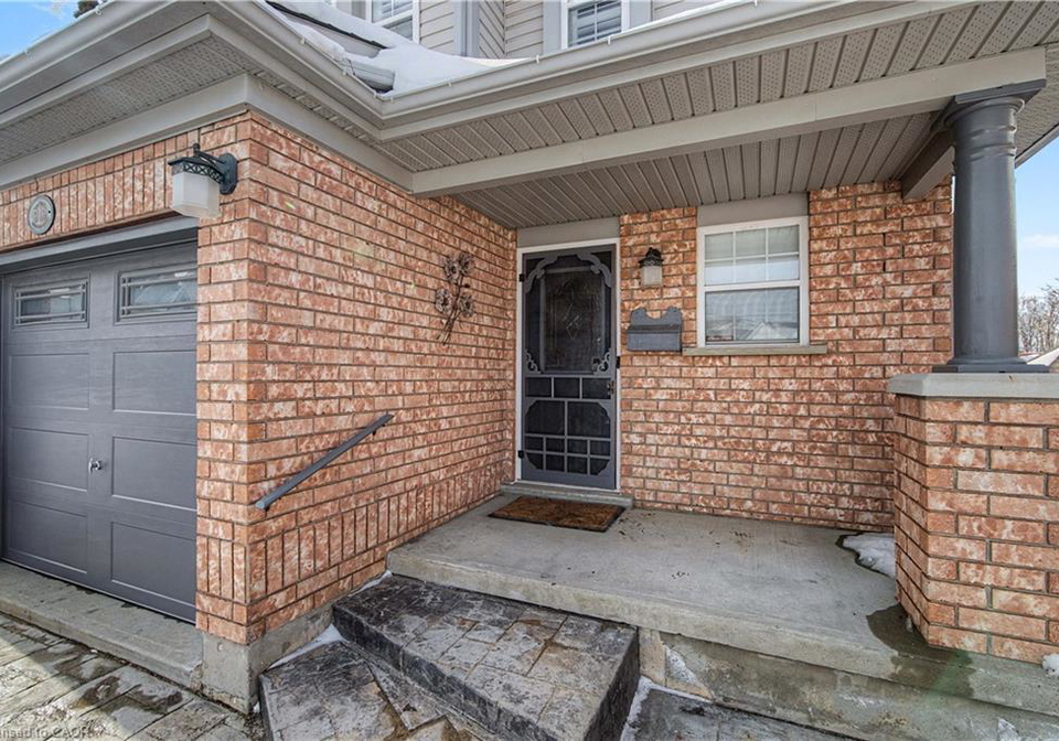 919-veronica-court-kitchener-ontario-40808851
