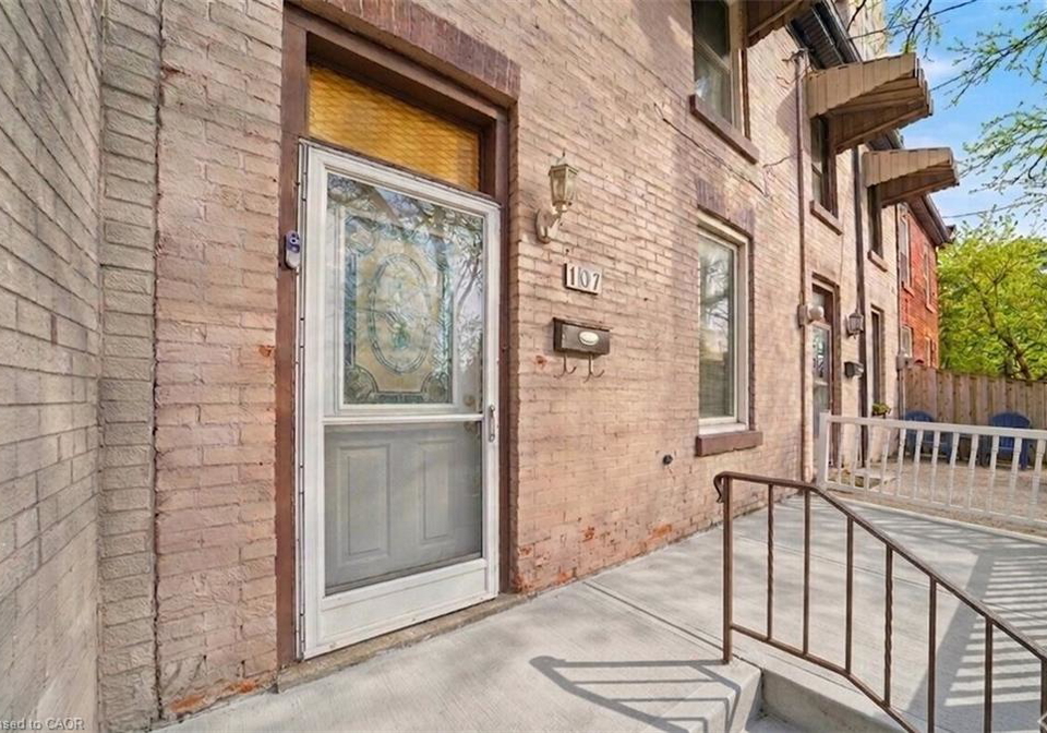 107-queen-street-s-hamilton-ontario-40808863