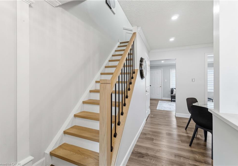 10-angus-road-hamilton-ontario-40808873