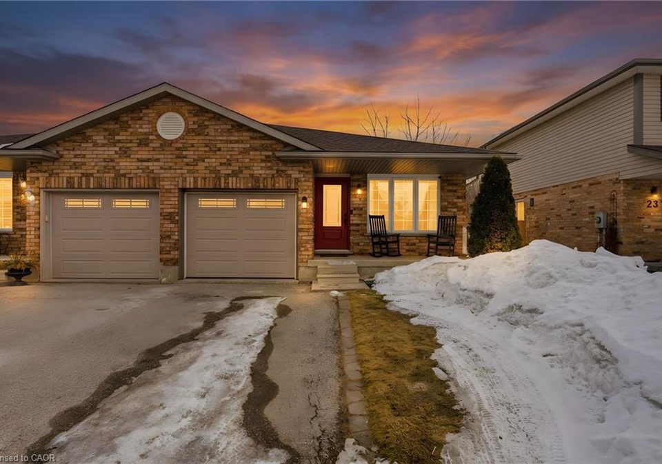 25-bitternut-place-elmira-ontario-40808945