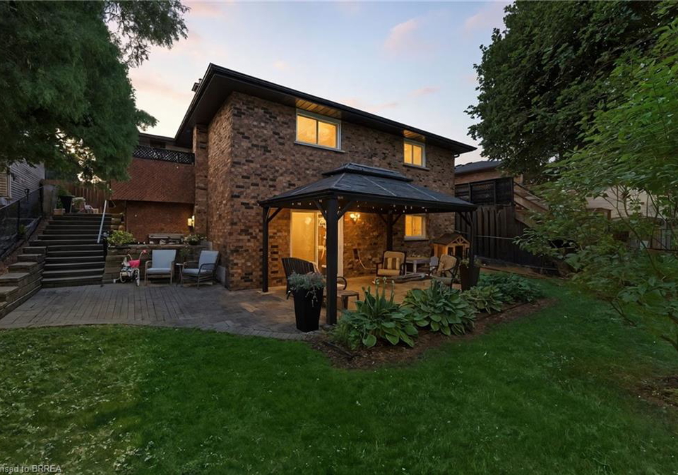 8-allensgate-drive-brantford-ontario-40808947