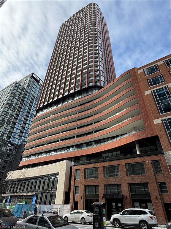 180-front-street-e-toronto-ontario-40808978