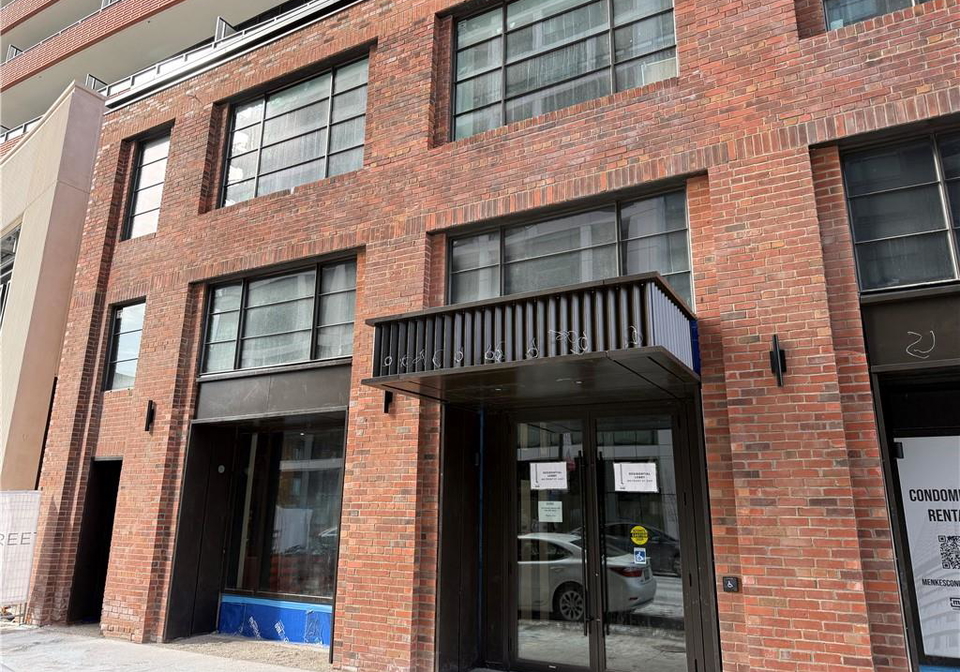 180-front-street-e-toronto-ontario-40808978