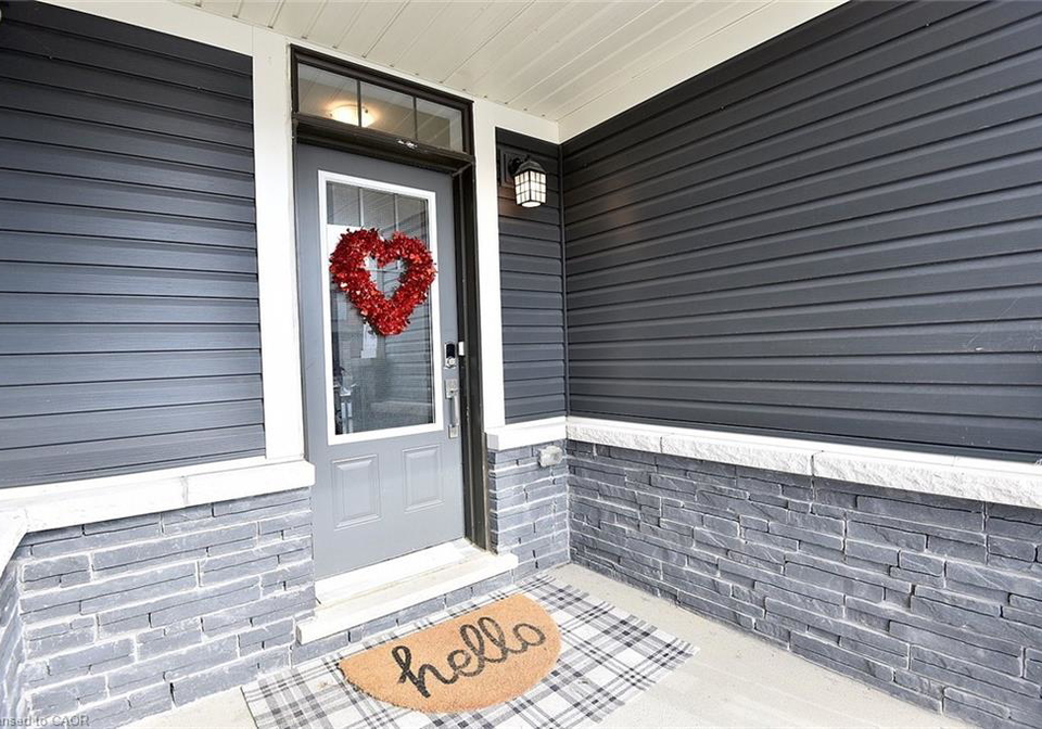 20-owl-lane-caledonia-ontario-40808980