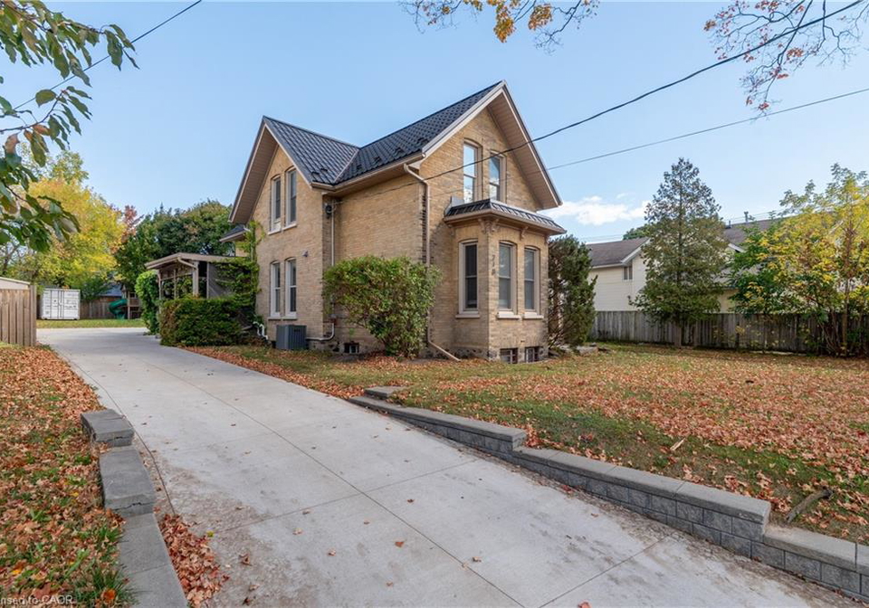 210-lancaster-street-e-kitchener-ontario-40809000