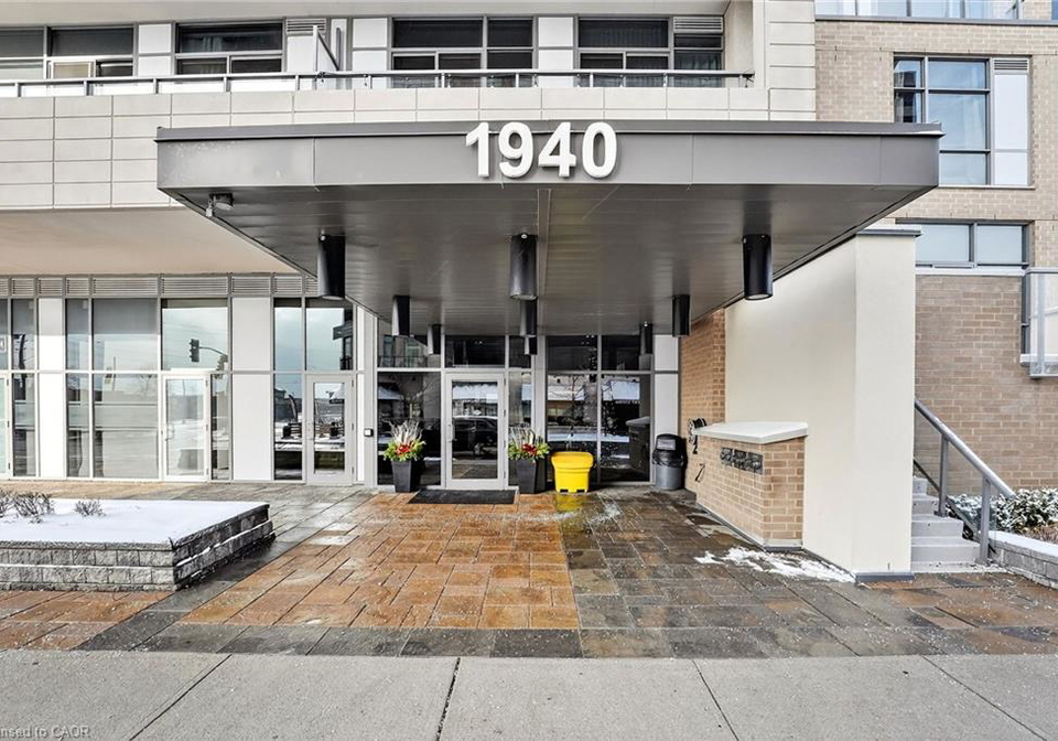 1940-ironstone-drive-burlington-ontario-40809042