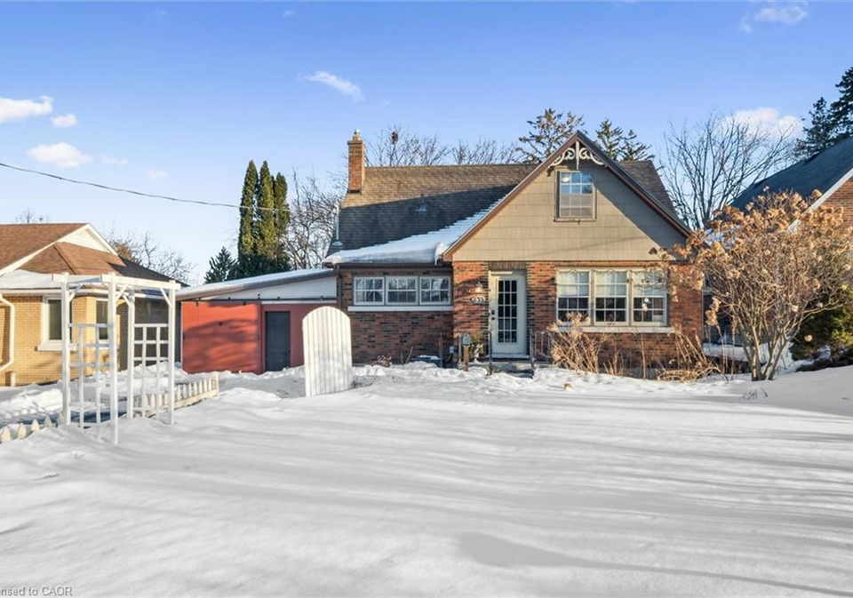 1135-queens-boulevard-kitchener-ontario-40809052