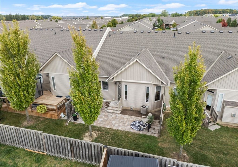 21-finton-lane-binbrook-ontario-40809054