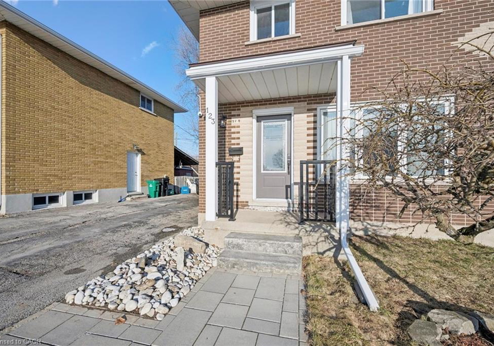123-henry-street-cambridge-ontario-40809132