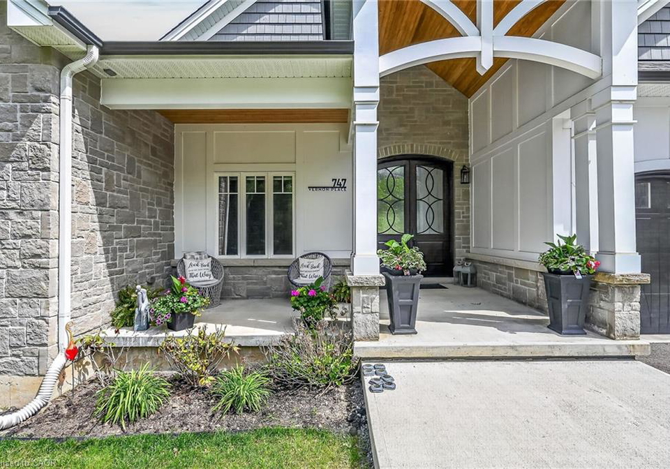 747-vernon-place-ancaster-ontario-40809135