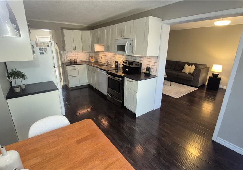 121-university-avenue-e-waterloo-ontario-40809199