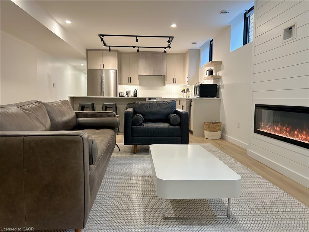 77-melbourne-street-hamilton-ontario-40809299
