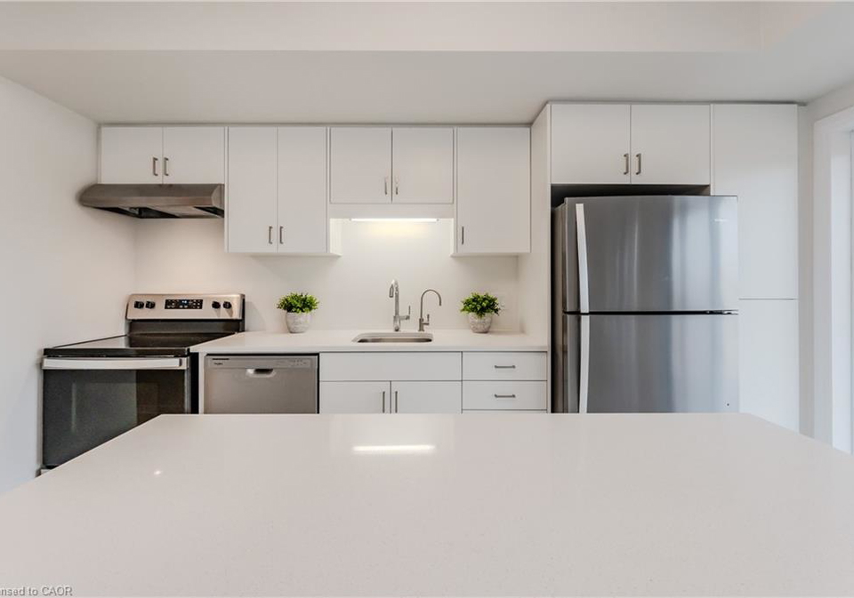 15-stauffer-woods-trail-kitchener-ontario-40809345