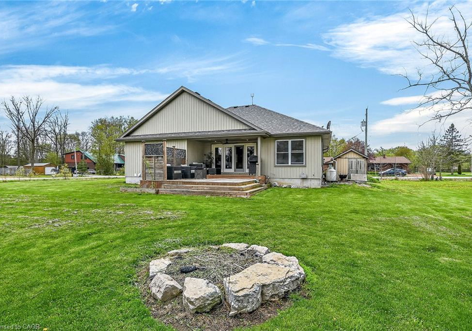 3-walnut-street-hagersville-ontario-40809351
