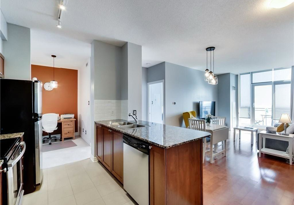 3525-kariya-drive-mississauga-ontario-40809367