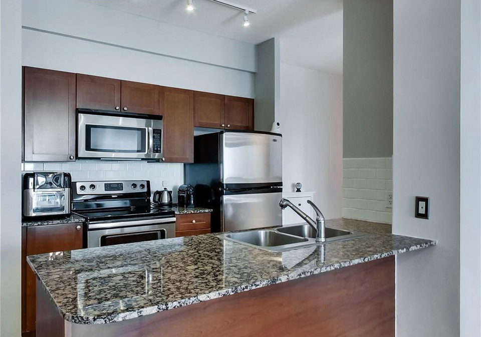 3525-kariya-drive-mississauga-ontario-40809367