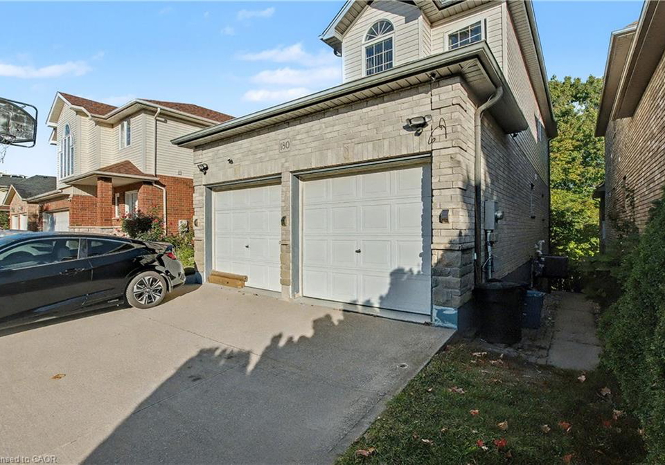 180-lena-crescent-cambridge-ontario-40809426
