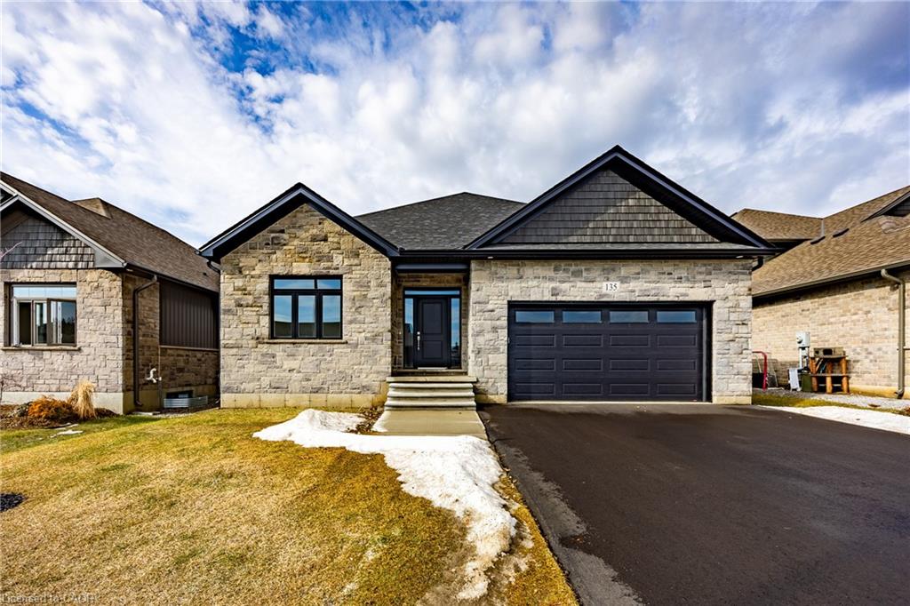 135-gibbons-street-waterford-ontario-40809474