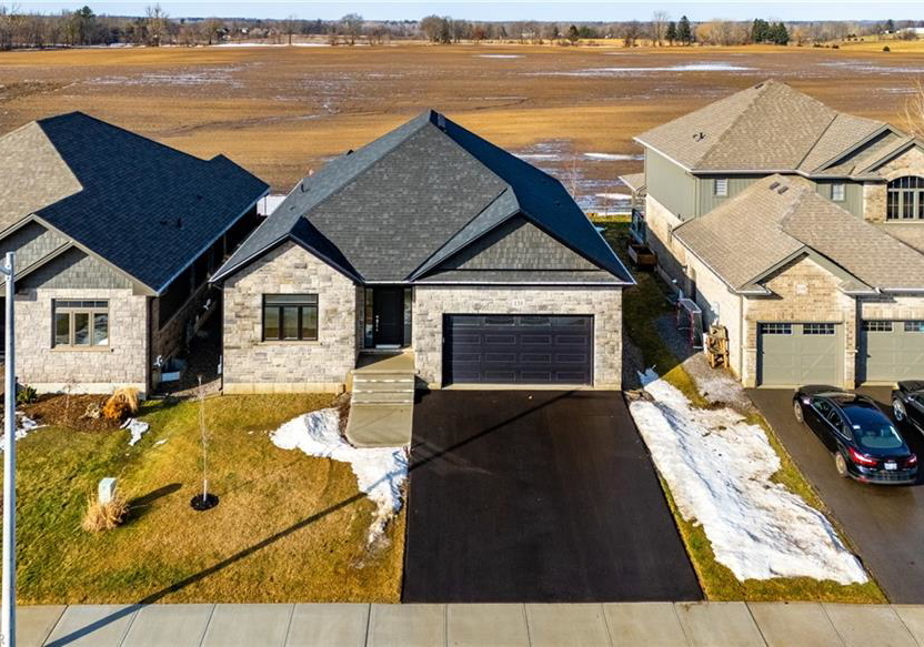 135-gibbons-street-waterford-ontario-40809474