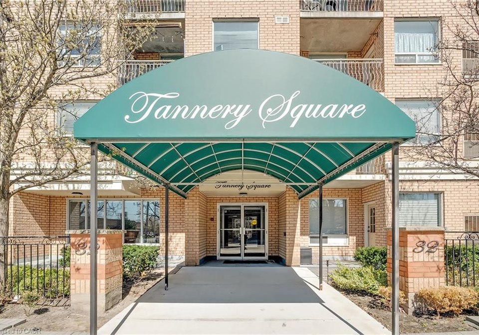 32-tannery-street-mississauga-ontario-40809525