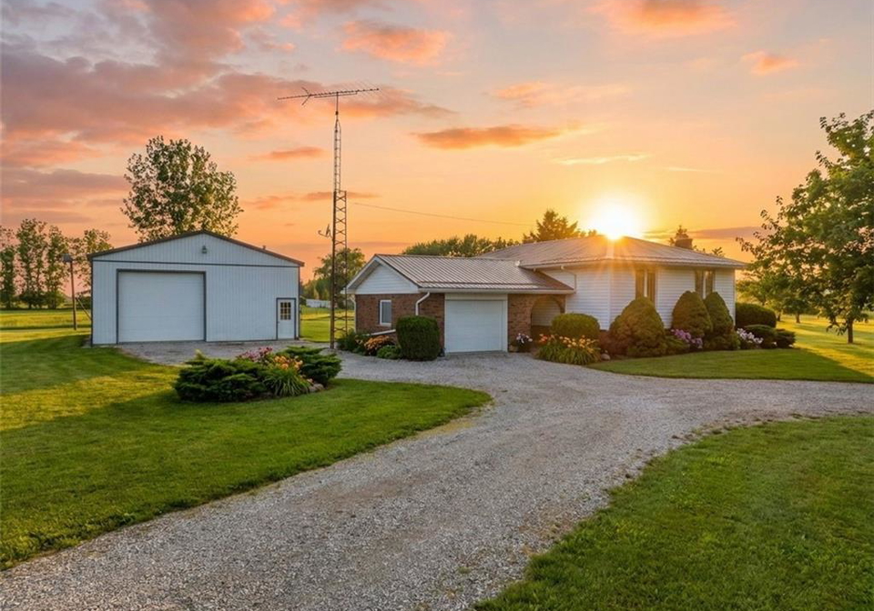 1805-county-line-74-waterford-ontario-40809545
