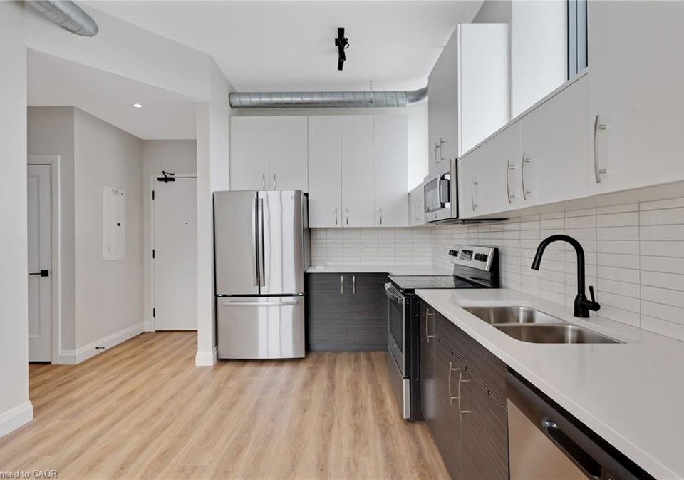 15-main-street-cambridge-ontario-40809548