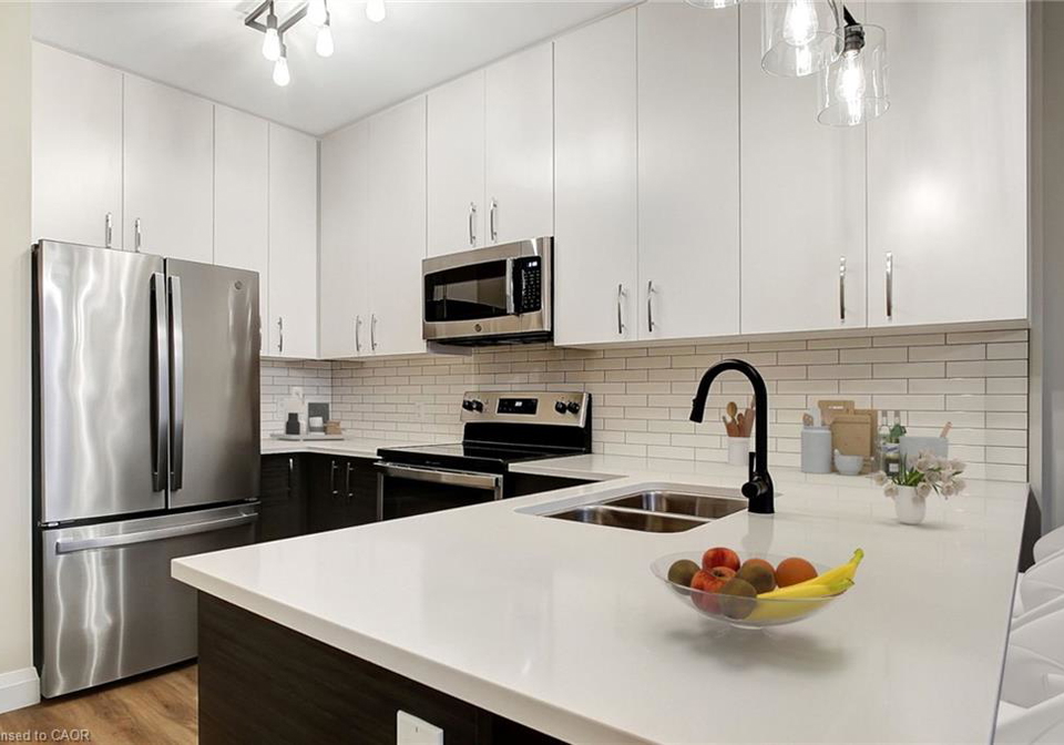 15-main-street-cambridge-ontario-40809551