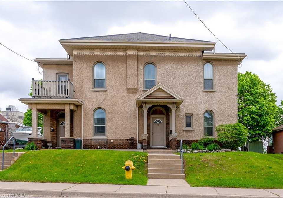 23-lyons-avenue-brantford-ontario-40809627
