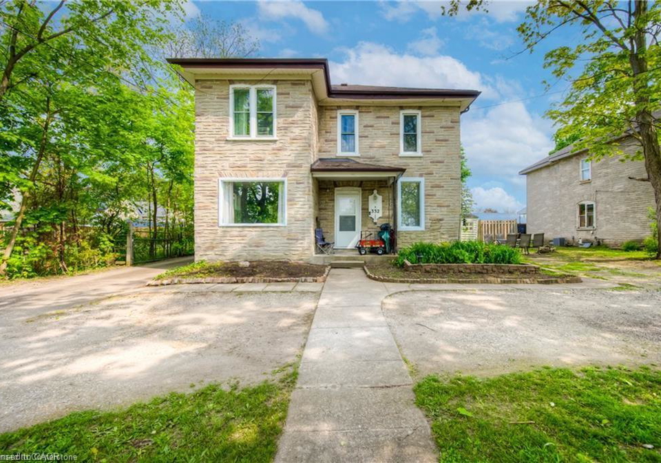332-queen-street-w-cambridge-ontario-40809696
