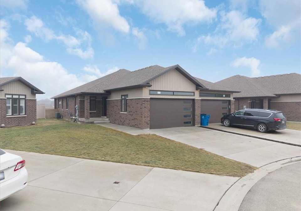 77-bordeaux-place-chatham-ontario-40809710