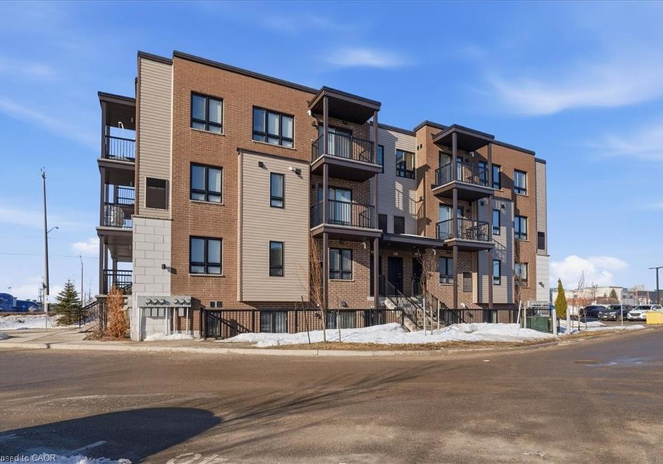 1331-countrystone-drive-kitchener-ontario-40809782