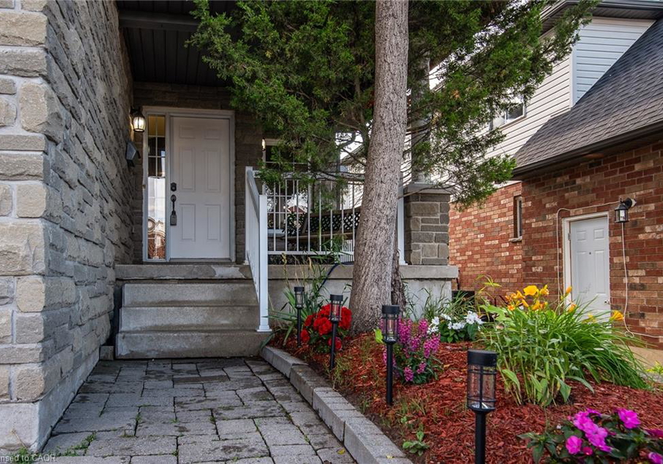 11-apple-ridge-drive-kitchener-ontario-40809790