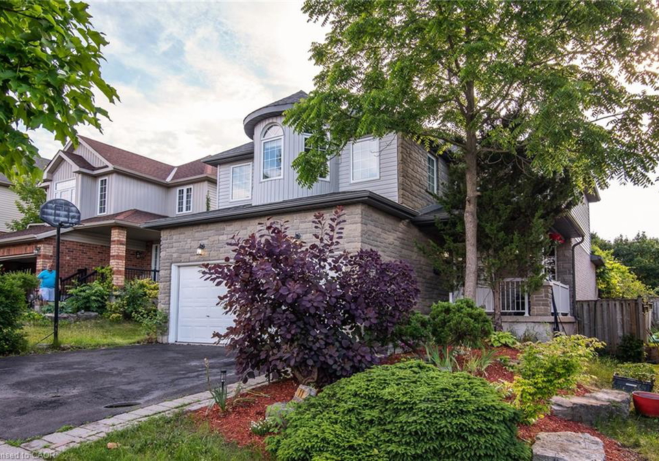 11-apple-ridge-drive-kitchener-ontario-40809790