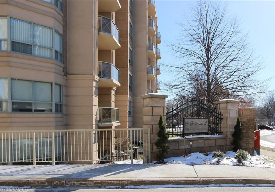 2085-amherst-heights-drive-burlington-ontario-40809799